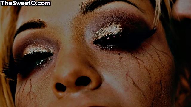 Hot sexy blonde licked until orgasm