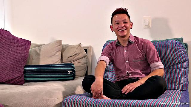 Даррел трахает Фердинанда и кончает ему на грудь