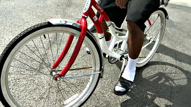 Pulled Nubian thug fucked outdoors in public place