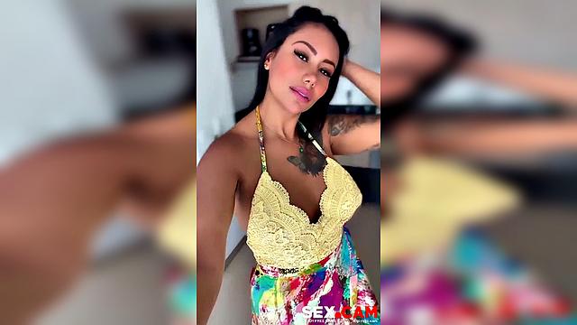 Latina Softcore Undress