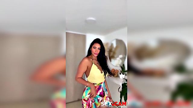 Latina Softcore Undress