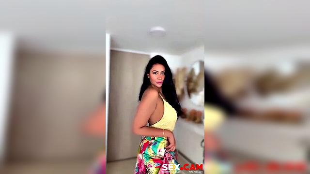 Latina Softcore Undress