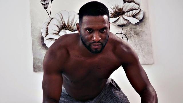 брутальный массаж от bbc: брюнетка не выдерживает страсти