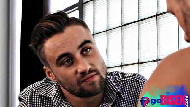 Amateur horny bae doggystyled in 3way