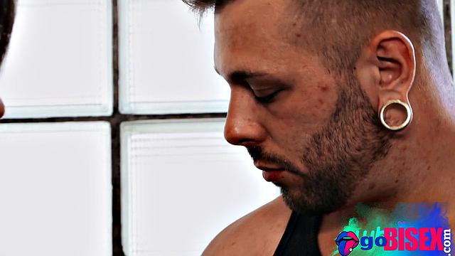 Amateur horny bae doggystyled in 3way