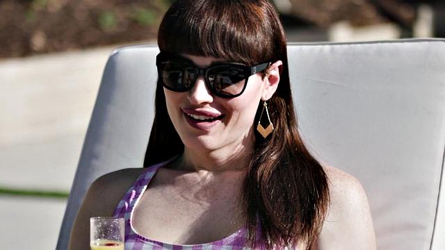 Masseuse tgirl rims black pussy before cumming on booty