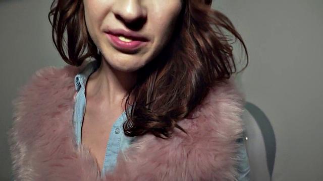 Amateur Czech babe fucked in bathroom for cash after casting