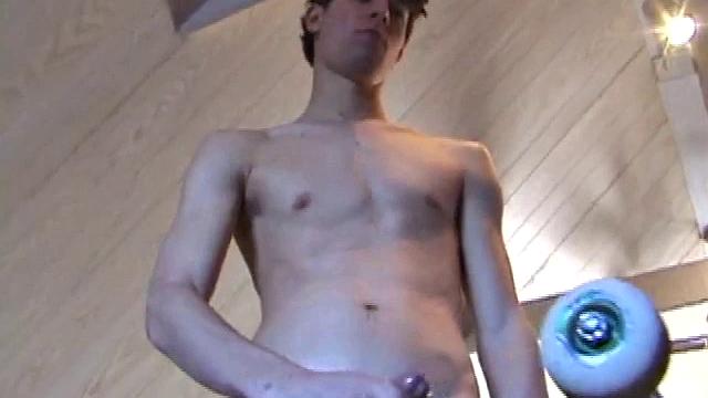 Skater Jayden Jerks Off