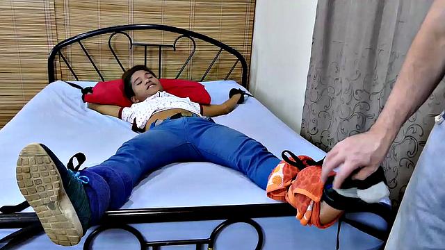 Twink Asian breeded and blown by after feet foreplay