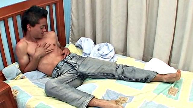 Solo amateur Spanish twink jerks cock in homemade action