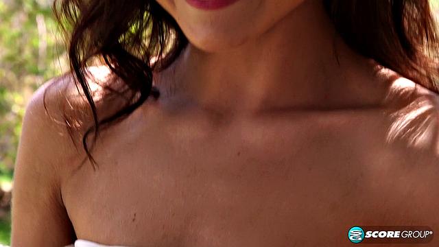 Zoe Bloom Gets Sun on Her Buns and Tits