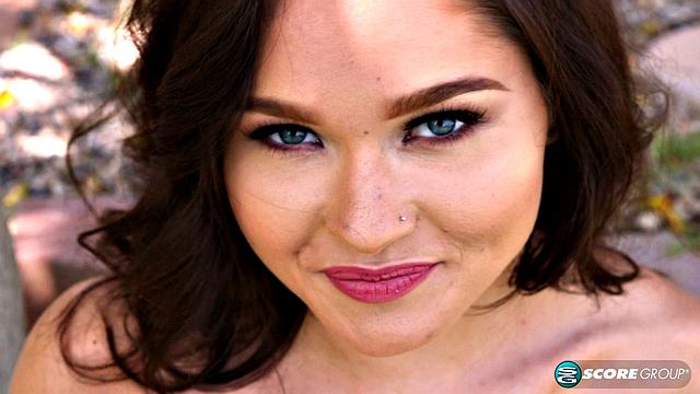 Zoe Bloom Gets Sun on Her Buns and Tits