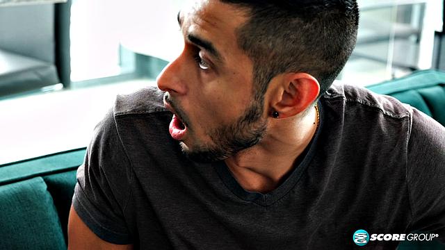 Watch Harlow Wilde clean. Then watch her fuck and eat