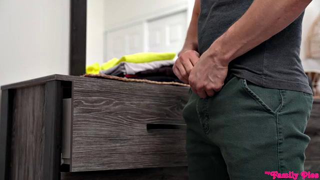 Putting In Work For My Stepsister - S31:E1