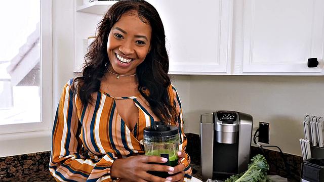 Naughty Stepmom, Happy Habits