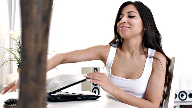 Young Courtesans - Polina Sweet - Perky courtesan fuck