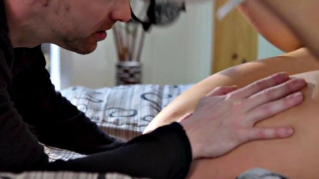 Curvy babe pussylicked and fucked in sensual couple