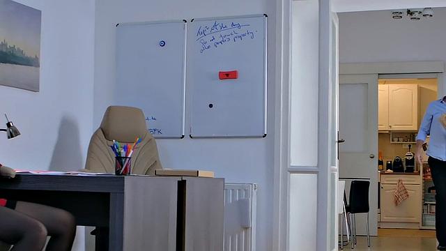 Pussylicked secretary pleases boss forbidden affair