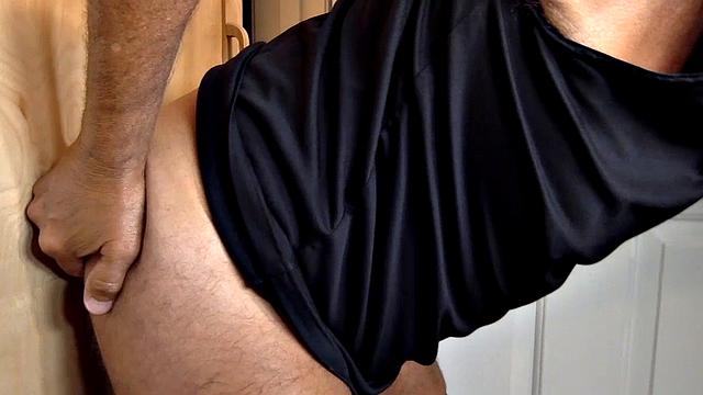 Soldier Gets Gloryhole Service