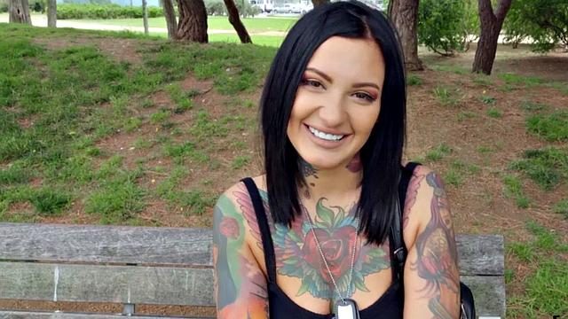 Inked babe picked up outdoors for sex after sucking dick