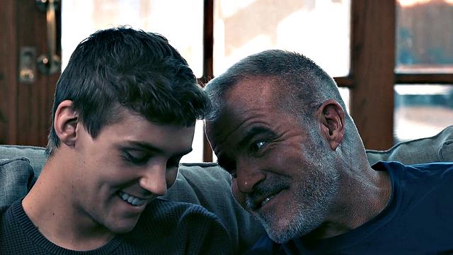 Stepdad barebacks stepson's tattooed BF in taboo 3some