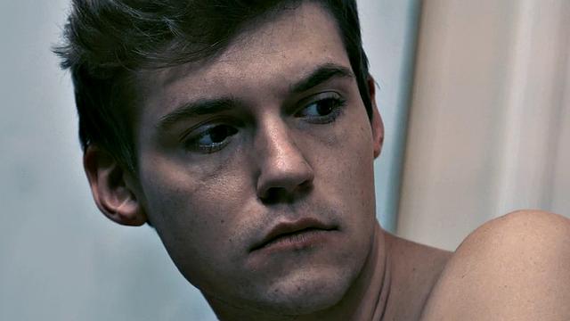 Stepdad barebacks stepson's tattooed BF in taboo 3some