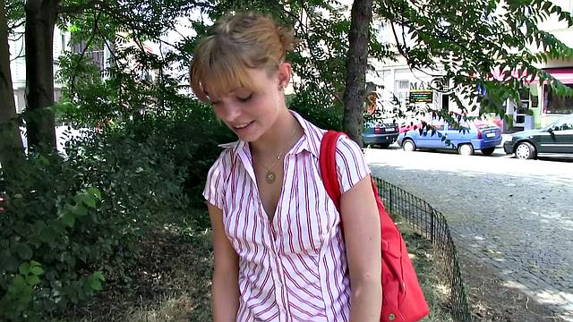 бэйби дрим трахается с незнакомцем на улице