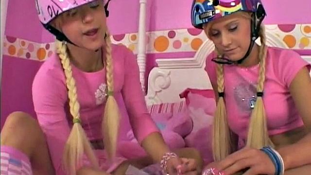 Lil Lexy kissing and licking with gear