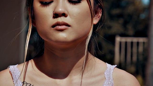 21yo Asian lady loves fucking hardcore in wet pussy hole