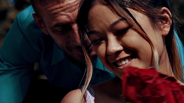 21yo Asian lady loves fucking hardcore in wet pussy hole