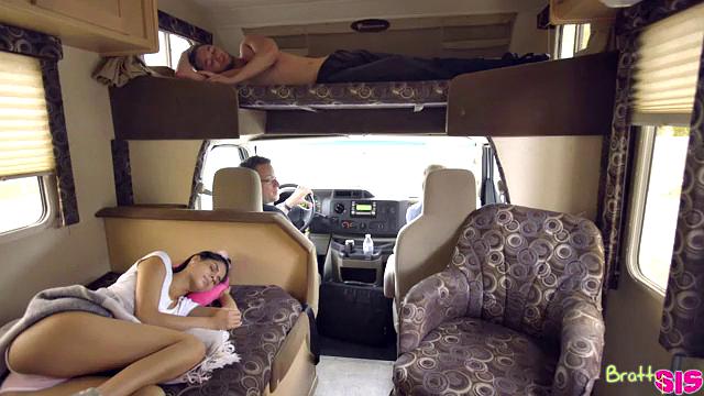 Road Trip Episode 2 - Season 3, Episode 3