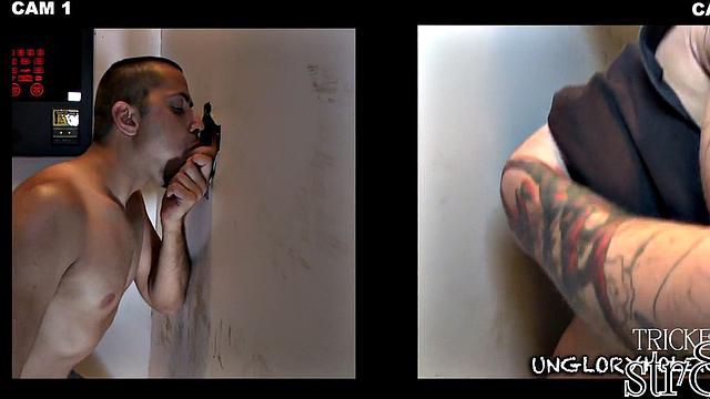 Gullible straight muscular fooled at the gloryhole