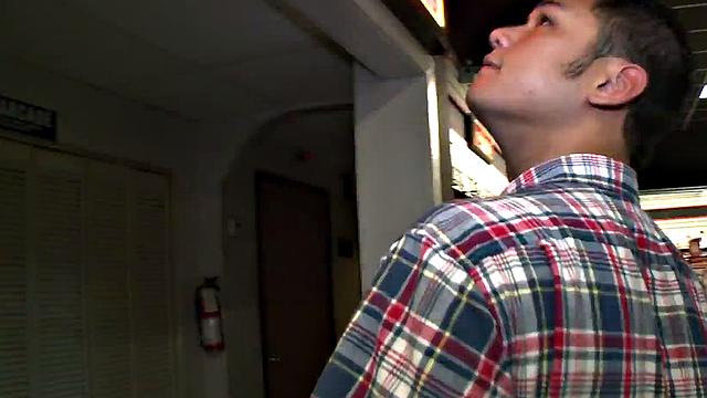 Facial loving gay sucks str8 in secret gloryhole