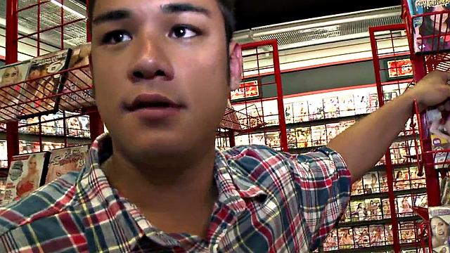 Facial loving gay sucks str8 in secret gloryhole