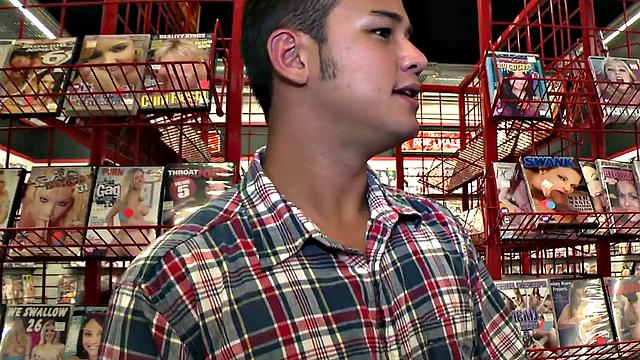 Facial loving gay sucks str8 in secret gloryhole