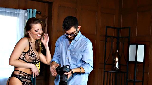 Curvy babe loves to be assfucked in doggystyle