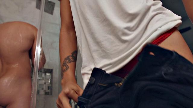 Watch as this amateur babe with brown hair gets a steamy shower & handjob from her burglar