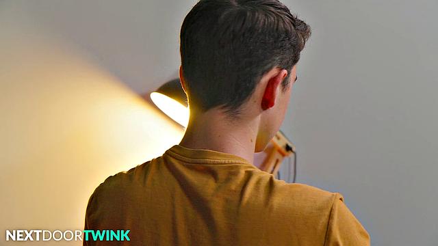 Cute Twink Railed By College Crush - NextDoorTwink