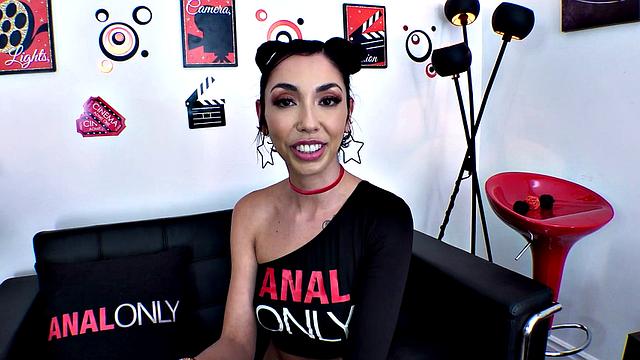 Xochi Loves Anal