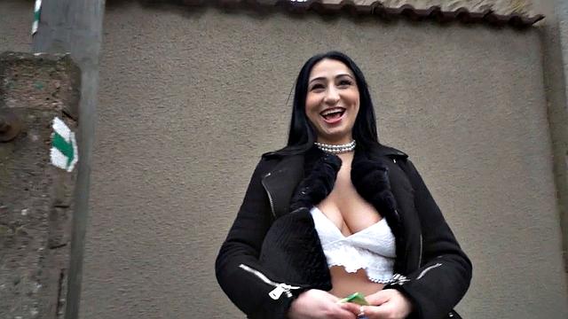 огромная жопа и бесплатная поездка-лучший обмен