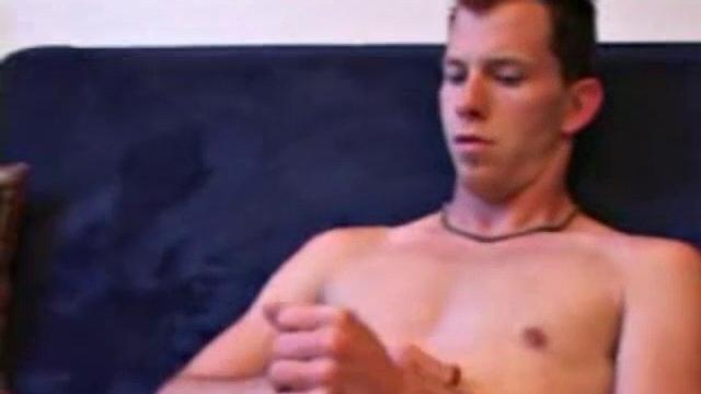 Raven Jacks His Meat