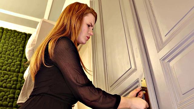 STUCK4K. Being stuck was a nice way for a man to enjoy with his wife