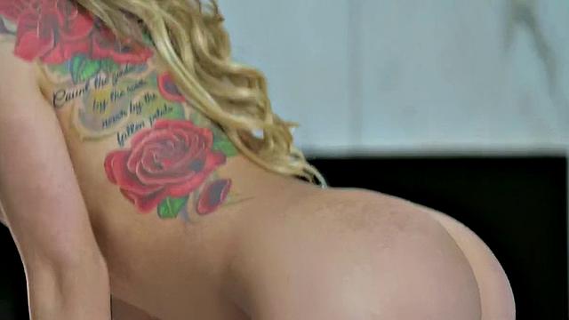 Blonde hottie in high heels & lingerie masturbates in panties