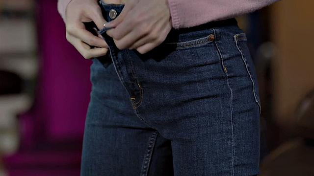 Busty TS babe with colored hair barebacked by BF