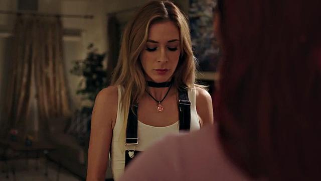 Tempting TS MILF fucks deep with babe