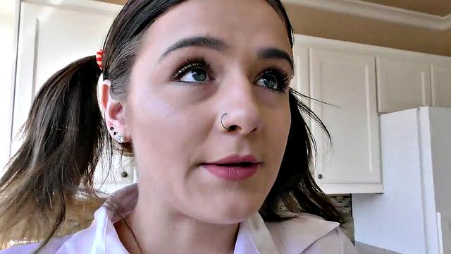 Порит без тормозов: Хэдли Хэйс не устает удивлять в pov формате с минетом и татуировками.