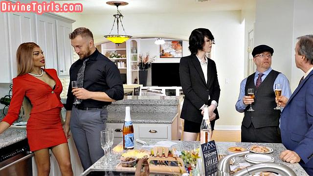 Stunning ebony TS cockbouncing on BF