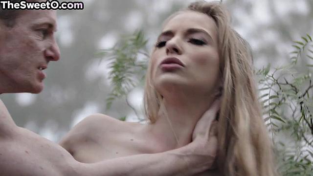 Cutie blondie cuntsmashed by horny DILF