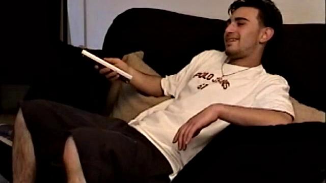 Straight Boy Paulie Beats It