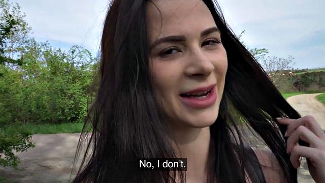 Худая нимфоманка трахается за деньги в POV